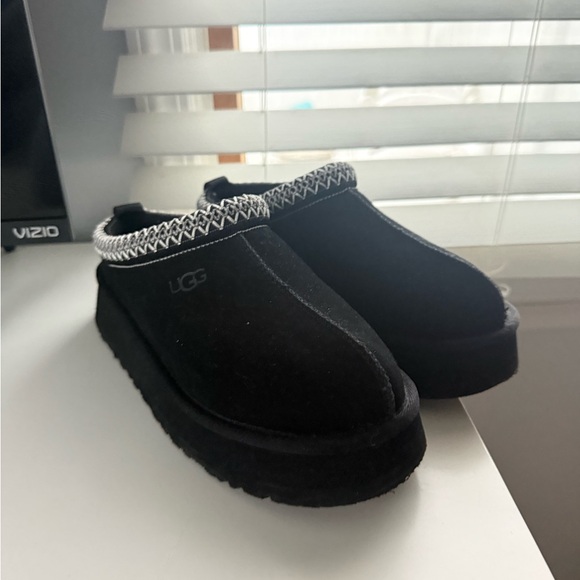 UGG Shoes - UGGS